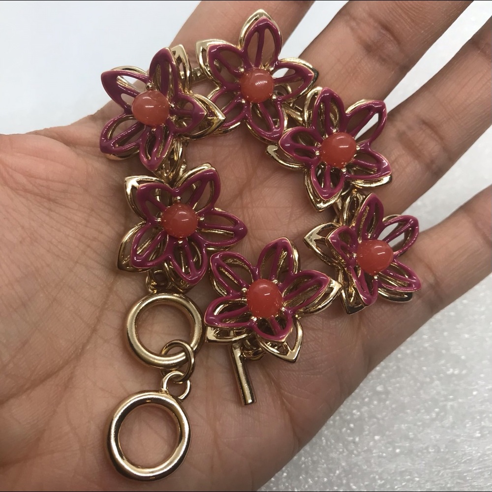 Gold tone & pink floral flowers bracelet toggle